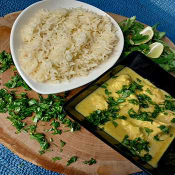 Chicken curry with white basmati rice فراخ بالكاري مع أرز بسمتي أبيض