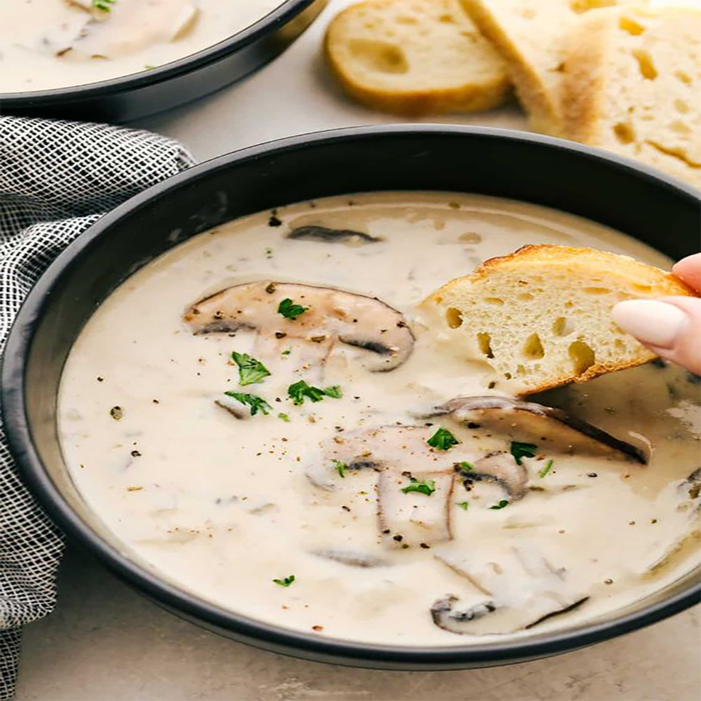 creamy mushroom soup شوربة مشروم كريمي