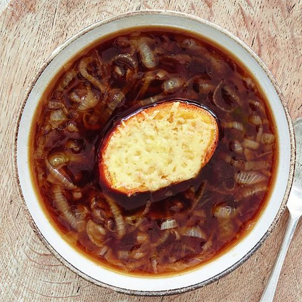 Onion soup شوربة بصل